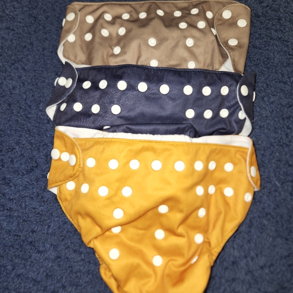 Cloth diapers - Picture 2 of 2